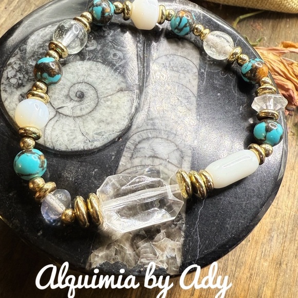 Alquimia Turquoise and Gold Accent Bracelet